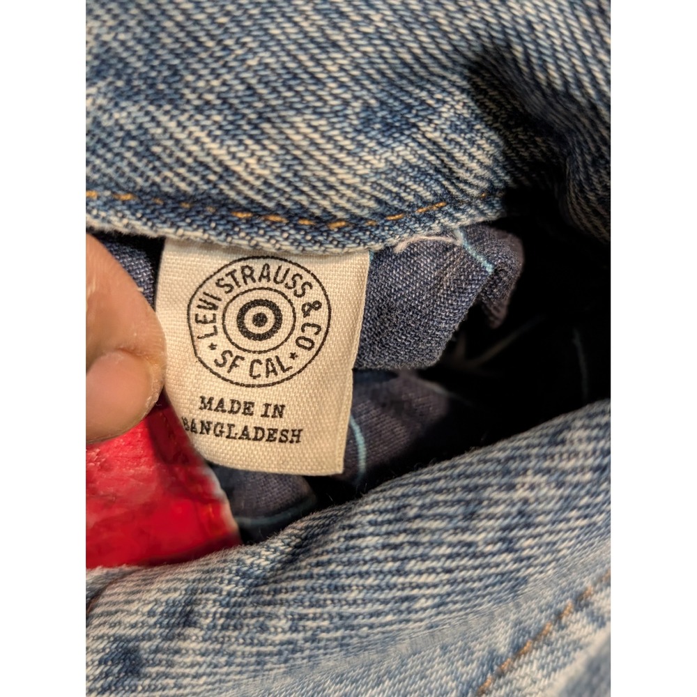 Levis Womens Light Wash Denim Trucker Jacket Size S Geometric Star Print Lining - Picture 5 of 8